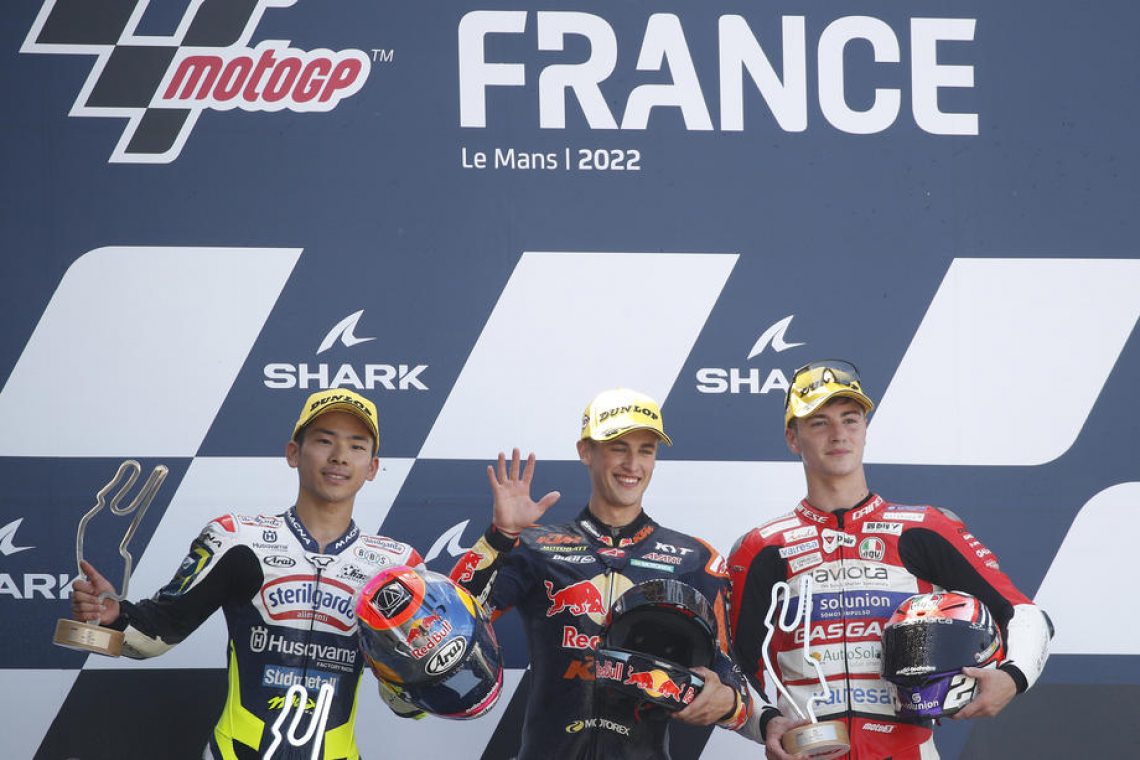 Masia najhitrejši v moto3