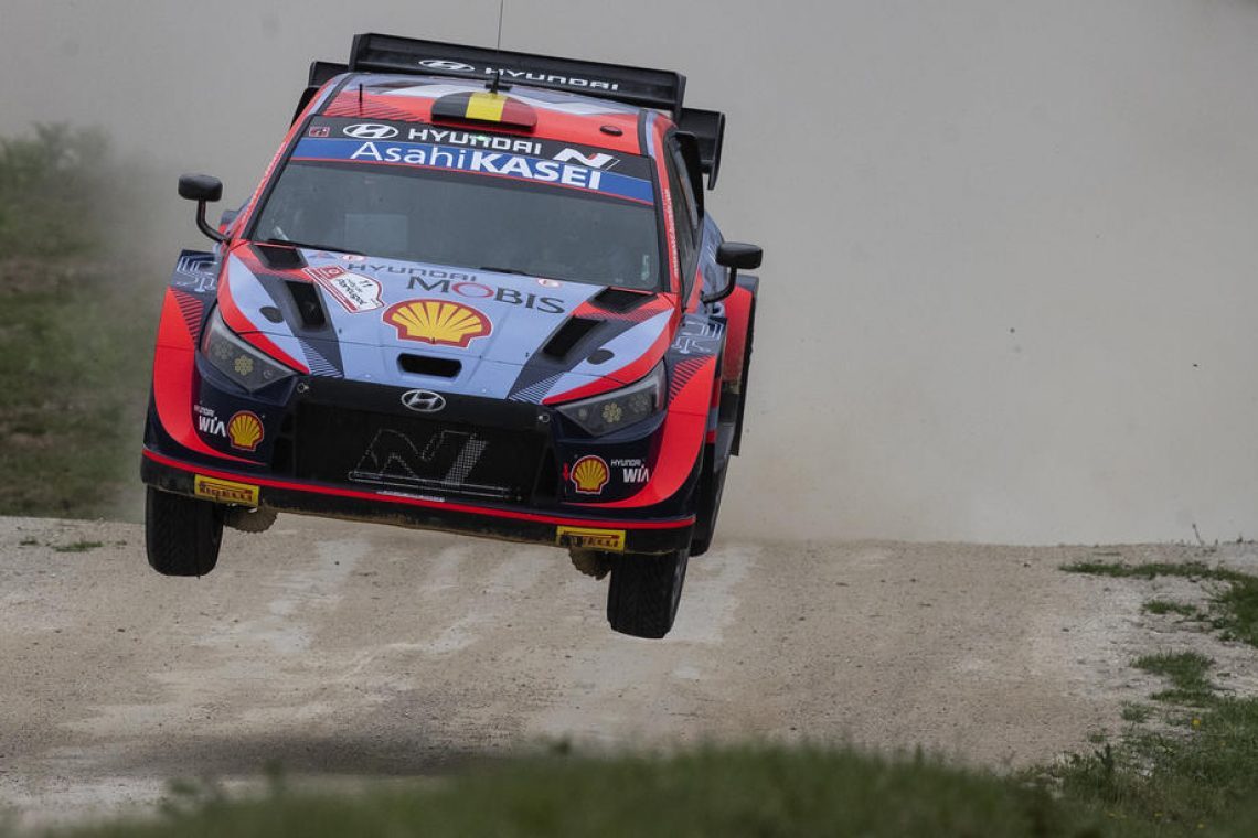 Neuville dobil uvodno hitrostno preizkušnjo relija Sardinija