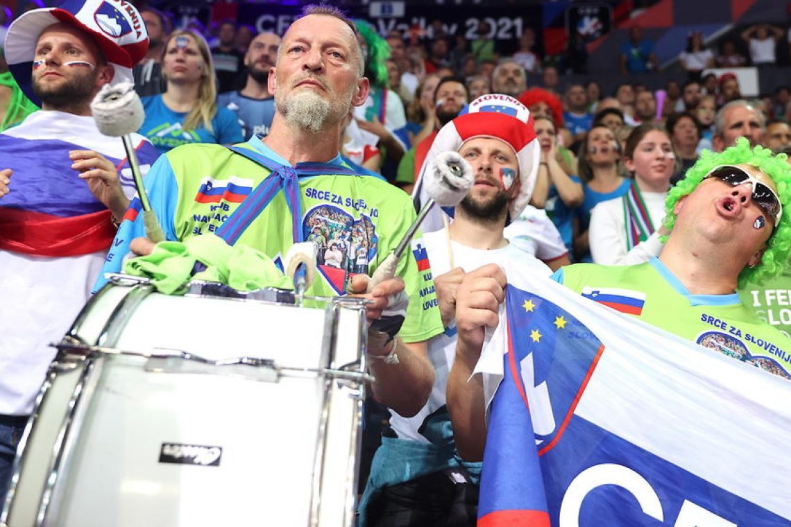 Za konec prvega turnirja slovenski odbojkarji še proti Kitajcem