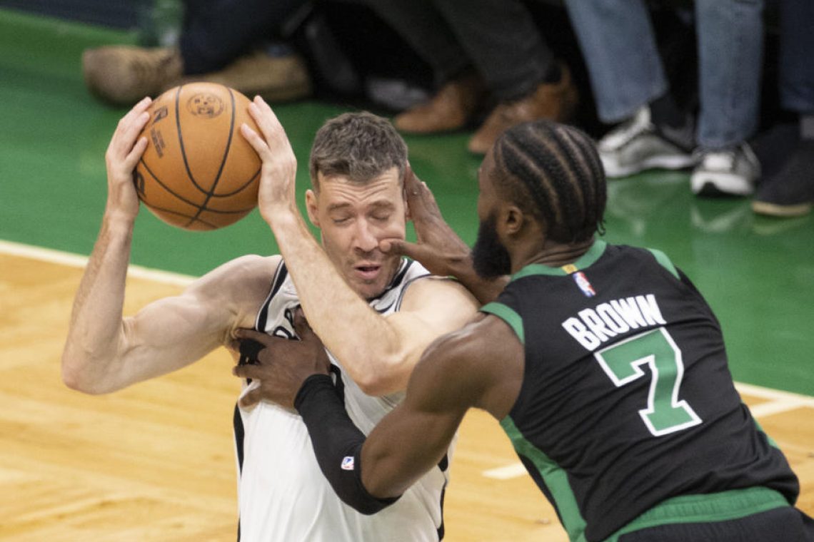 Dragić s Chicagom do tretje zmage, jezerniki še brez