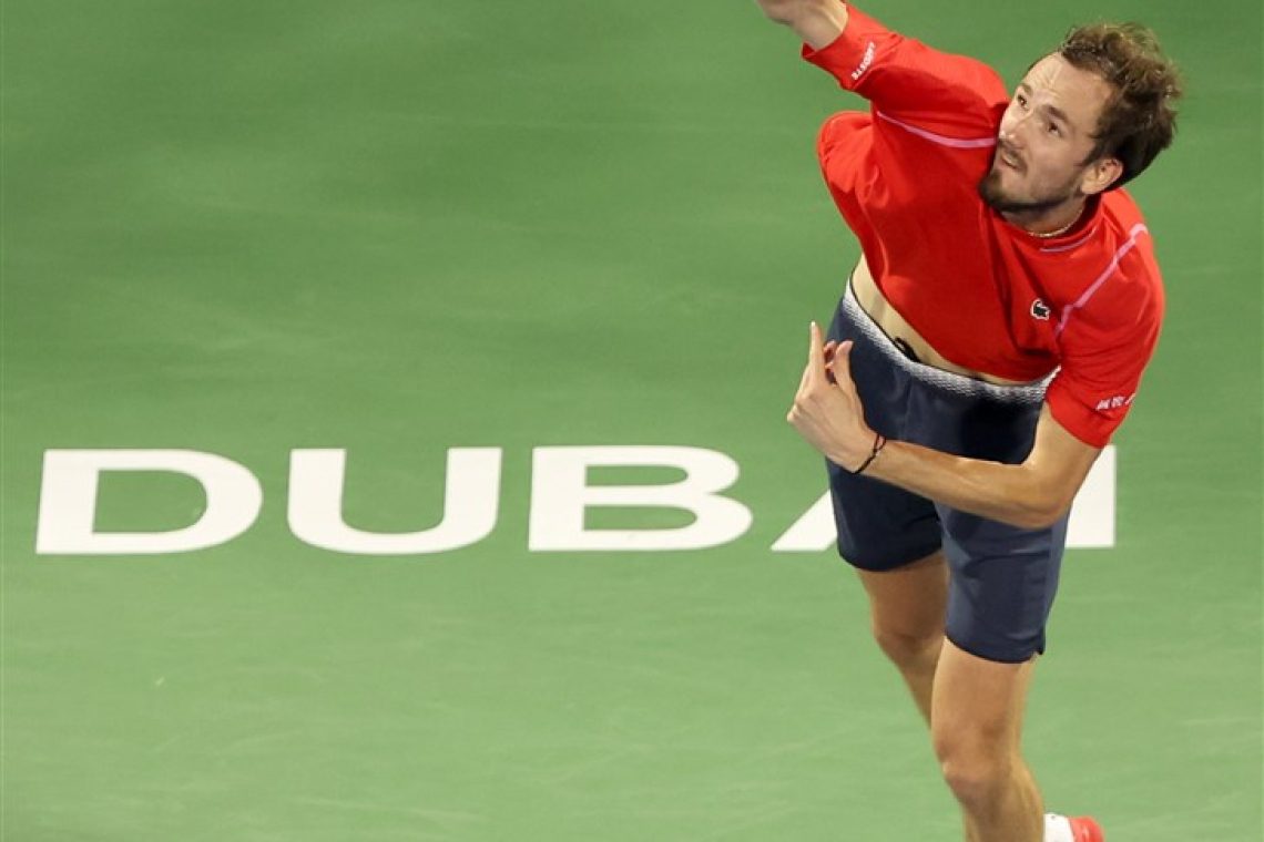 Medvedjev v Dubaju do tretjega naslova v treh tednih 
