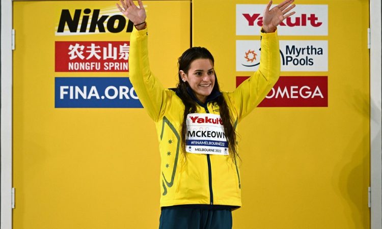 Avstralki Kaylee McKeown svetovni rekord na 200 hrbtno