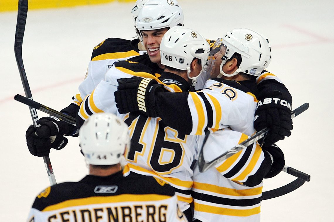 Boston postavil rekord lige NHL tudi po številu osvojenih točk v eni sezoni