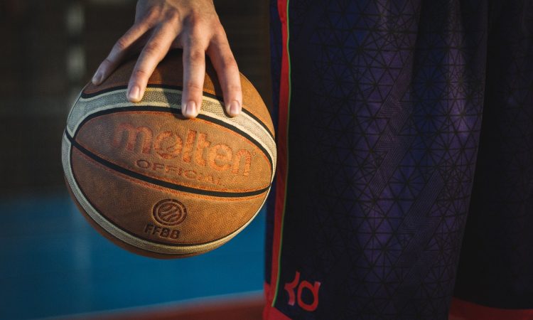 Dallasu kazen vodstva NBA zaradi kršenja pravil lige