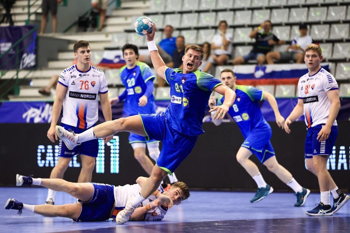 Rokometaši do 21 let SP začeli z visoko zmago nad Grenlandijo 