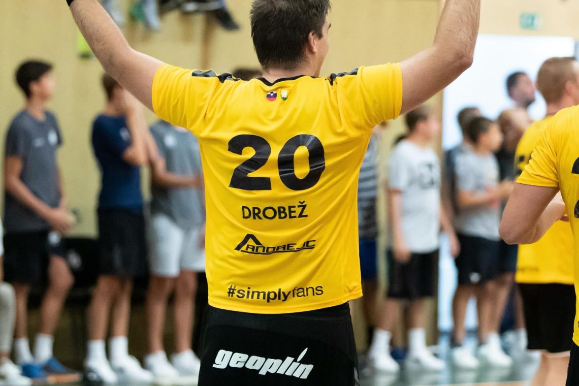 Rokometaši velenjskega Gorenja premagali Riko Ribnico z 38:33 (16:16)