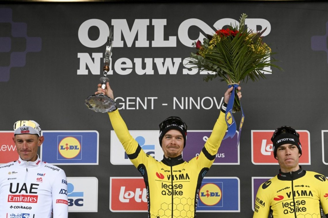 Tratnik zmagal na klasiki Omloop Het Nieuwsblad