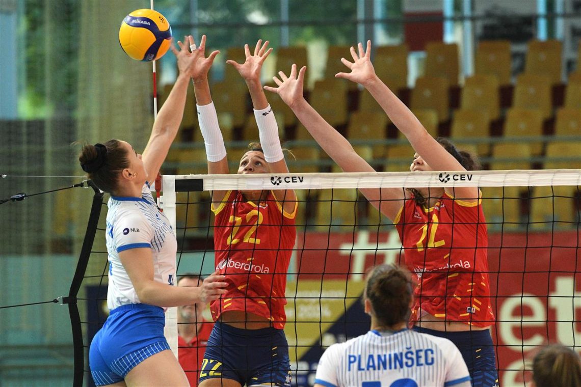 Slovenske odbojkarice izgubile s Špankami