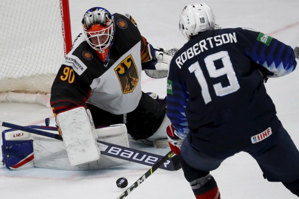 Robertson s hat trickom poskrbel za zmago Dallasa v Edmontonu