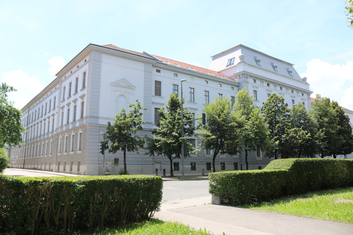 Selitev arhivskega gradiva bo vplivala tudi na dostopnost čitalnice