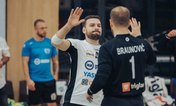 Rokometaši novomeške Krke so premagali Riko Ribnico z 32:21