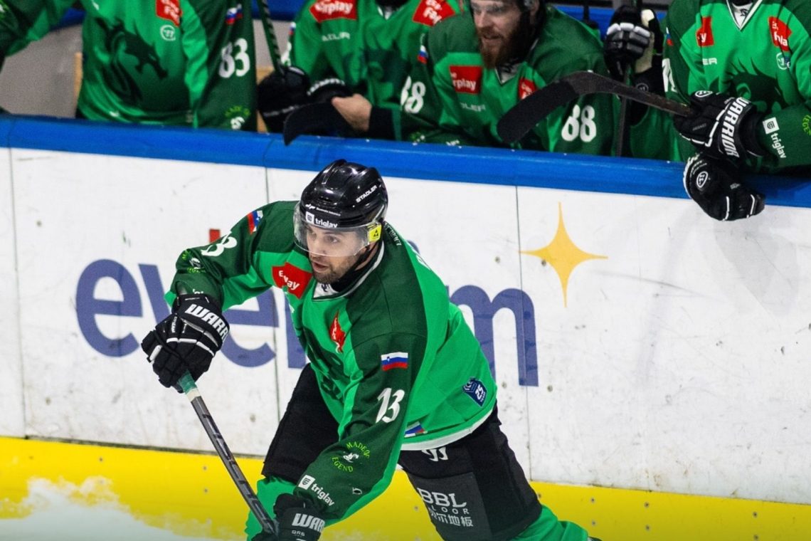 Hokejisti ljubljanske Olimpije so v gosteh izgubili proti KAC Celovcu z 1:3
