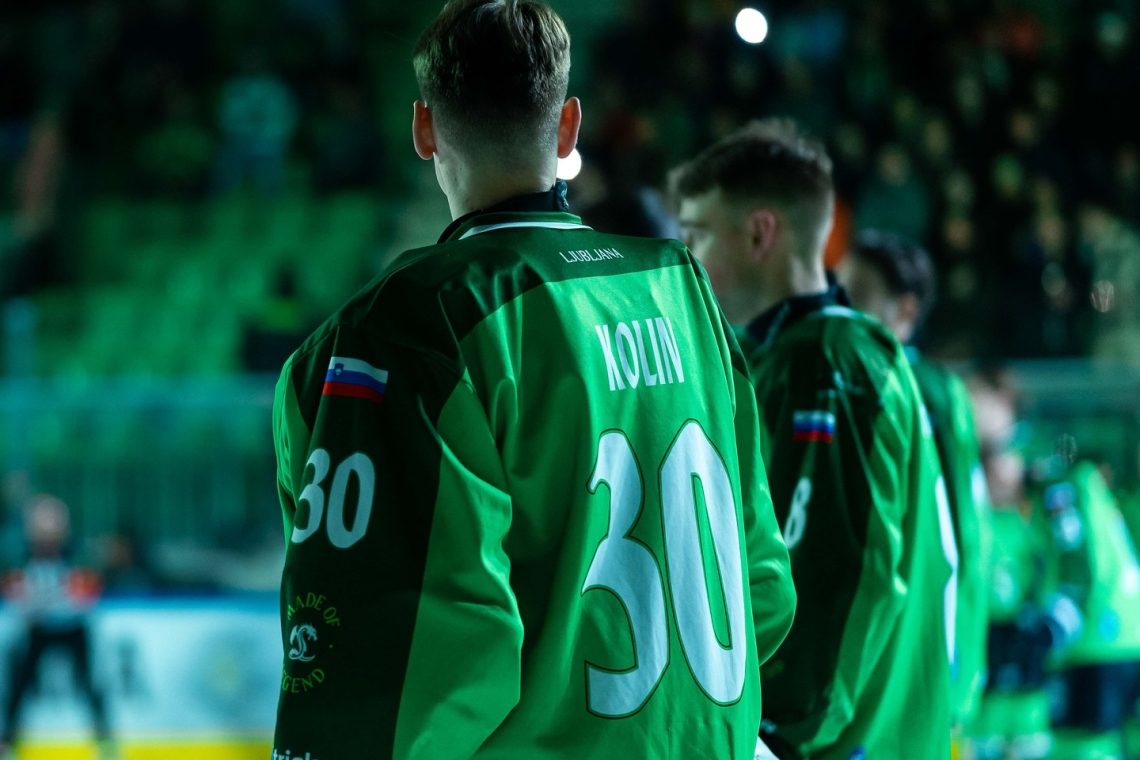 Hokejisti Olimpije Ljubljane so na domačem ledu klonili s Salzburgom z 1:2