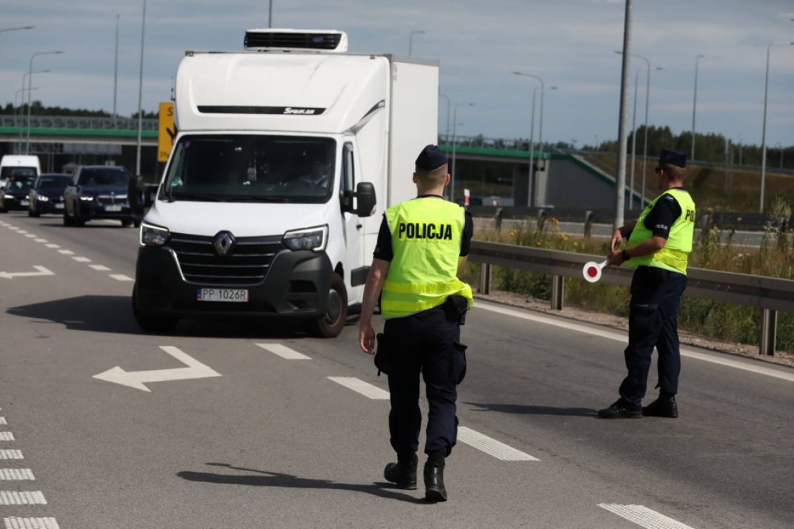 Poljska uvedla začasen nadzor na meji z Nemčijo in Litvo