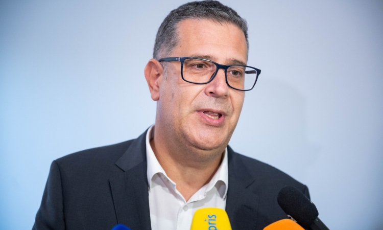 Koprski župan predlaga zvišanje starosti za vožnjo skuterjev