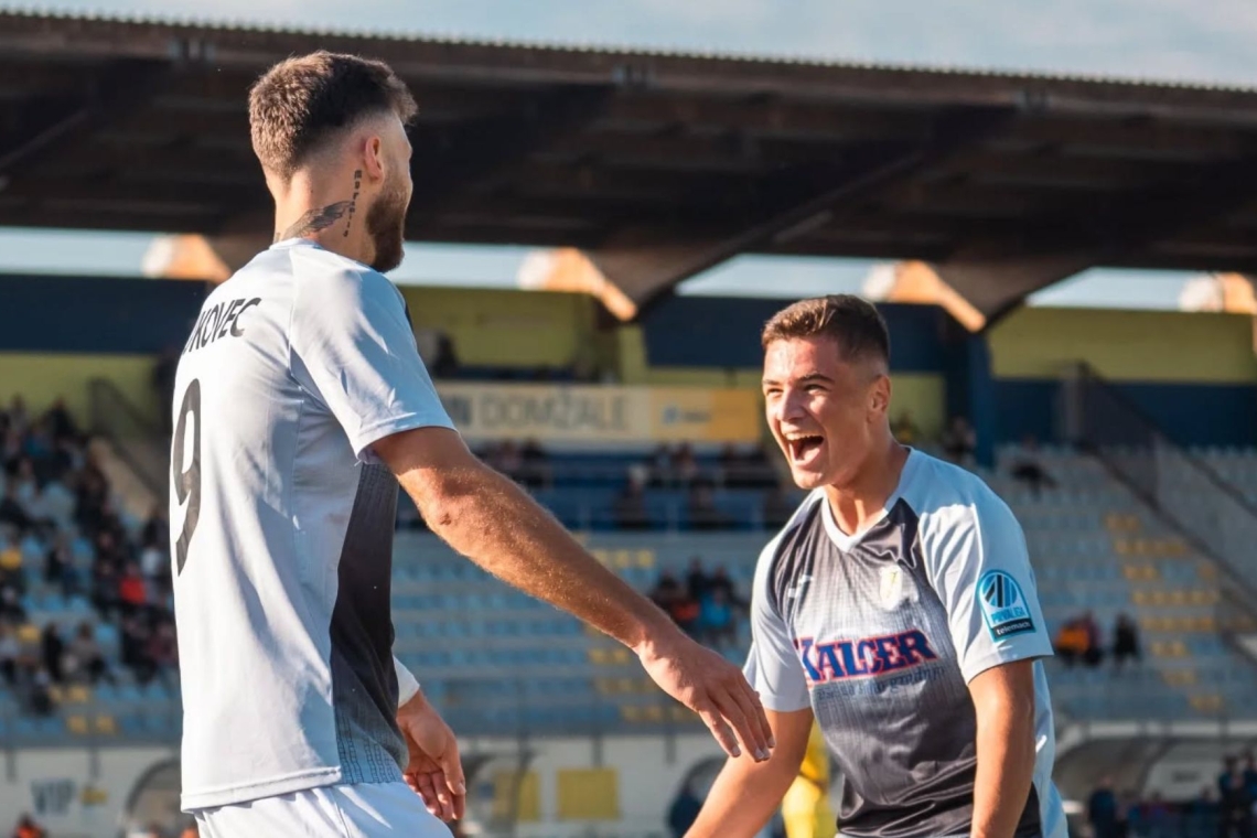 Nogometaši Domžal in Kalcerja Radomelj so se razšli z neodločenim izidom 1:1