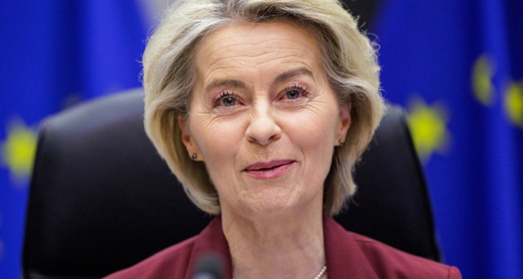 Von der Leyen brez odziva na sum korupcije v evropski diplomatski službi