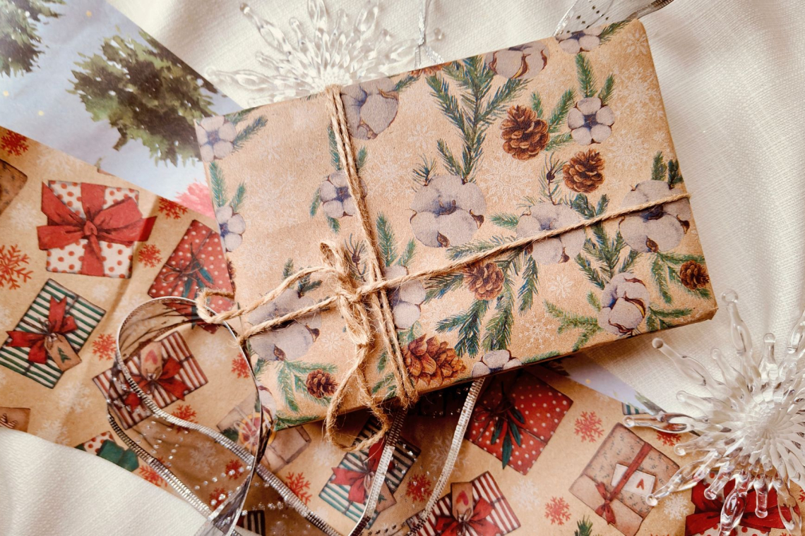 V Supernovi Maribor brezplačno zavijanje daril vse do konca decembra
