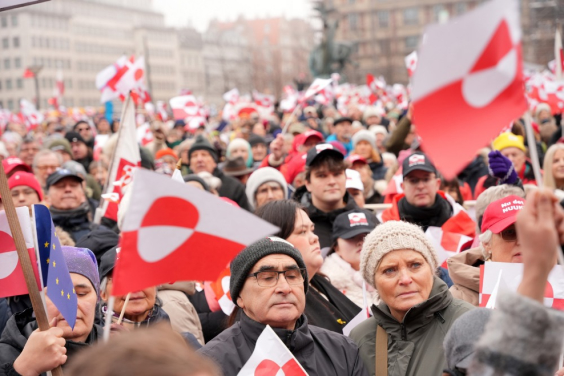 Na Danskem množični protesti proti Trumpovim prizadevanjem za prevzem Grenlandije