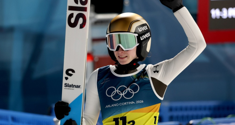 Niki Prevc po slavju v Lahtiju tretja zaporedna krona sezone  