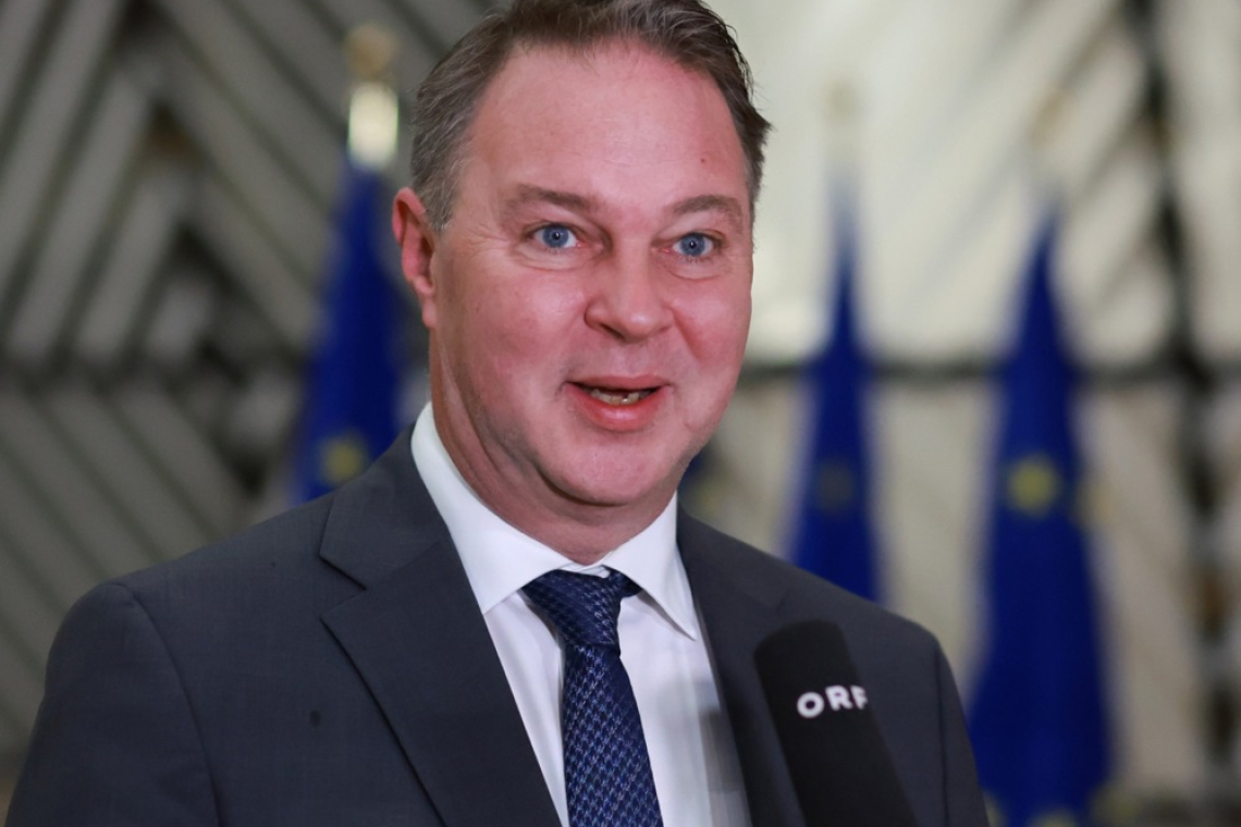 Avstrija načrtuje prepoved družbenih omrežij za mlajše od 14 let
