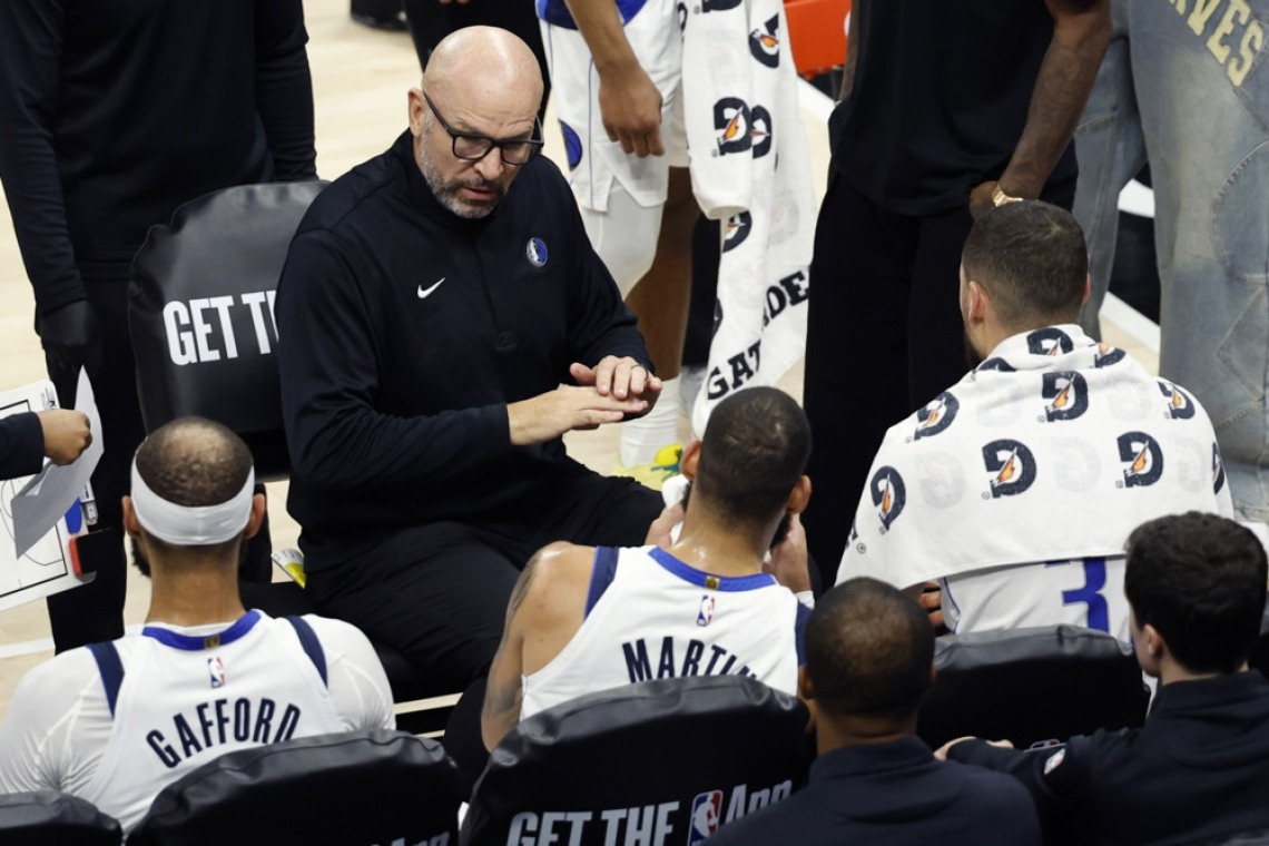 Dallas ugnal oslabljene Los Angeles Lakers brez Dončića