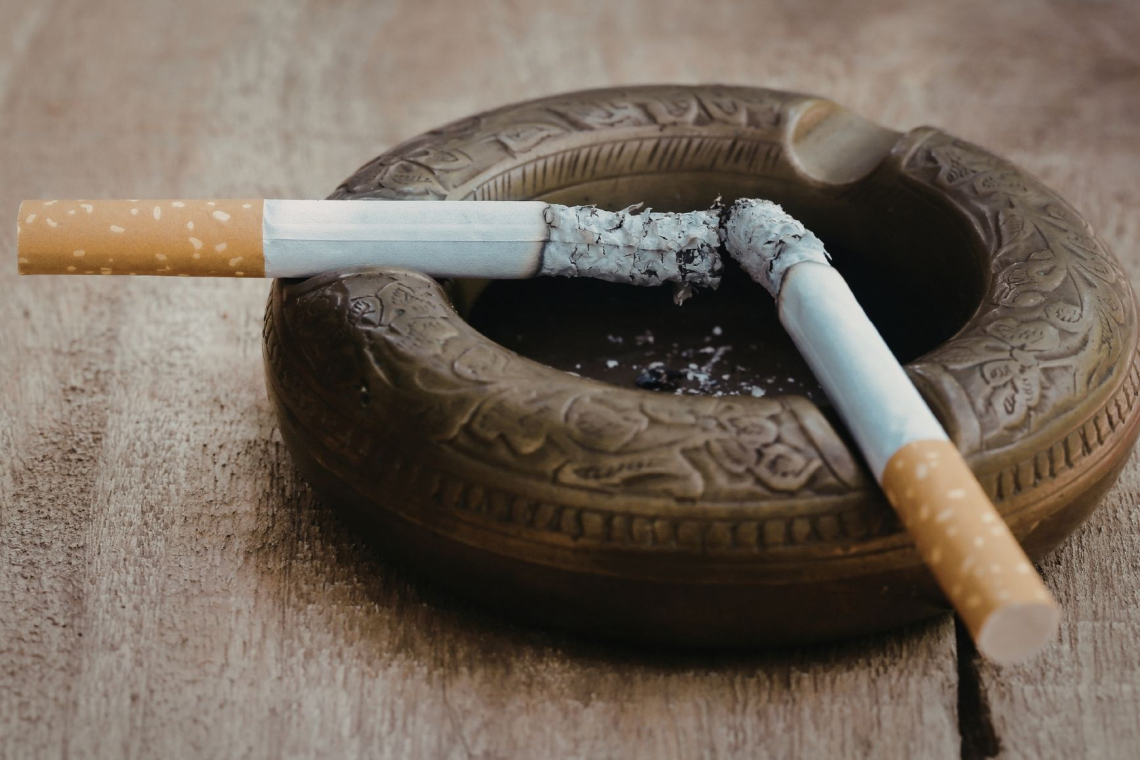 Ponovno prižiganje cigaret prinaša večje tveganje