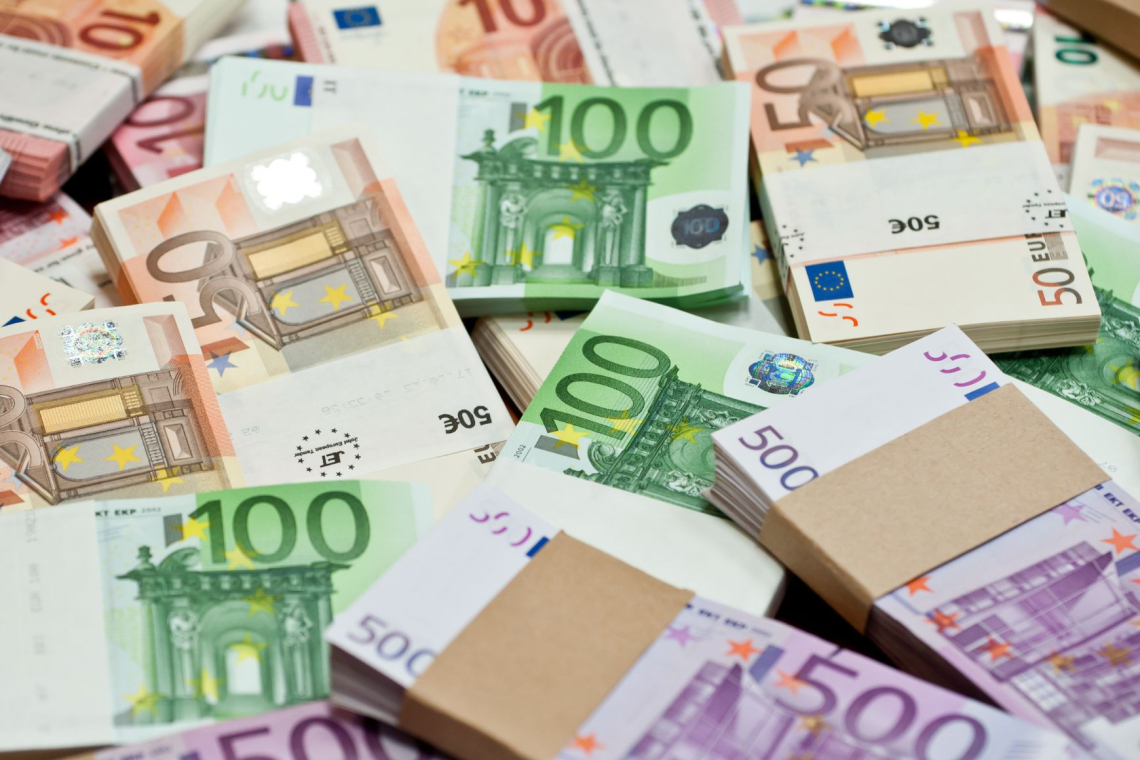 Slovenj Gradec z rebalansom proračuna in začasnim zaprtjem šole v Šmiklavžu